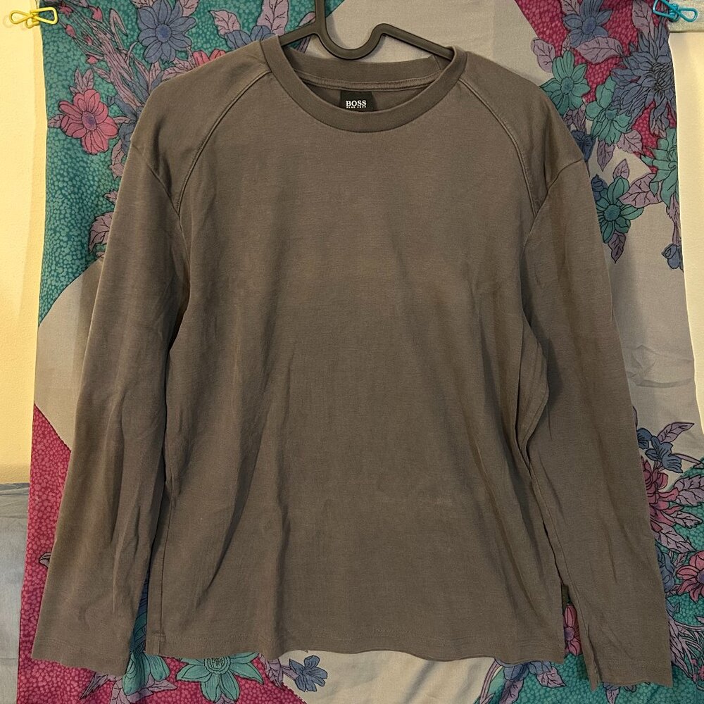 hugo boss long sleeves plain large